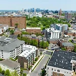 Two Townhomes- Rooftop Lounges- Hot Tub- Game * Nashville