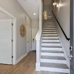 Two Townhomes- Rooftop Lounges- Hot Tub- Game * Nashville