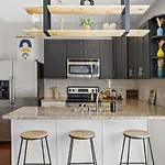 Experience Broadway - Min 2 Broadway & Restaurants