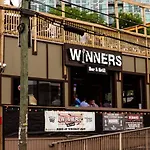Pool, Walk Restaurants Plus Bars On Famous Music Row