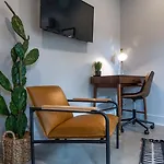 Modern East Townhome & Garage Holiday home Nashville