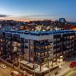 Prime Walkable Midtown Location Pool Gym Outlaws Den By Avantstay