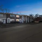 Brentwood U2 I Cozy & Comfy I 2Bd I Free Parking