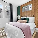The Daylily & The Aster - Two Four Bedroom Homes Holiday home