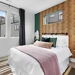Holiday home The Daylily & The Aster - Two Four Bedroom Homes Nashville