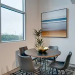 5m102 Two-story 2br 2ba Work Live *
