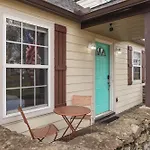 Big Cozy House 3 Mi To Downtown With Outdoor Fire Pit