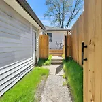 Cute, Charming, West Nash,1 Bed 1Bath , Private Fenced Yard