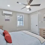 Holiday home Cute, Charming, West Nash,1 Bed 1bath , Private Fenced Yard *