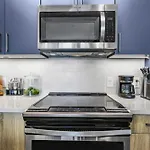 Golden Luxe Suite Downtown Nashville