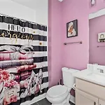 Diva Glam - Luxe - Dt 2miles - 8 Q Beds - Wow
