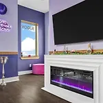 Diva Glam - Luxe - Dt 2miles - 8 Q Beds - Wow *