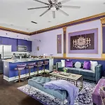 Diva Glam - Luxe - Dt 2miles - 8 Q Beds - Wow *