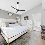 The Traveller New Redesign With Peloton & Sauna! Nashville