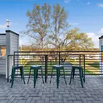The Traveller New Redesign With Peloton & Sauna! * Nashville