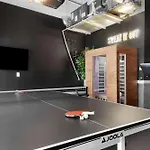 Holiday home The Traveller New Redesign With Peloton & Sauna! *
