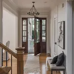 Holiday home Luxe Large With Movie Room, Hot Tub, Garage *