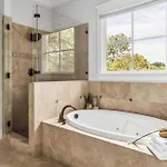 Luxe Large With Movie Room, Hot Tub, Garage Holiday home *