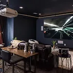 Luxe Large With Movie Room, Hot Tub, Garage Nashville