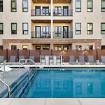 Upscale Music Row Corner Unit With Patio Rooftop With City View And Gym