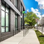 Holiday Inn Express & Suites Nashville West End - Univ Area By Ihg