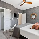 Vibrant In The Nations With Garage Walk To Restaurants And Shops * Nashville