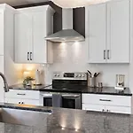 Vibrant In The Nations With Garage Walk To Restaurants And Shops * Nashville