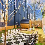 Luxury Hot Tub & Rooftop Deck Downtown Holiday home Nashville