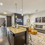 Holiday home The Tennessee Whiskey In West End-vandy- Uber To Broadway Nashville