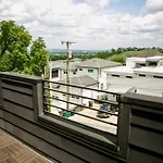 Holiday home The Urban River - 4br Getaway *