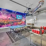 Huge Roof Deck With Games 10 Mins To Broadway Holiday home Nashville