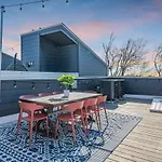 Huge Roof Deck With Games 10 Mins To Broadway Nashville