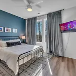Huge Roof Deck With Games 10 Mins To Broadway *