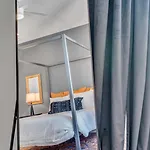 Holiday home Huge Roof Deck With Games 10 Mins To Broadway *