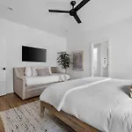 The Waylon - Newly Redesigned, Rooftop With Sauna