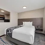 Hotel Homestay Suites
