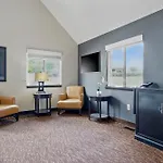 Homestay Suites Hotel 2*