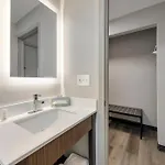 Homestay Suites 2*