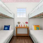 Secret Large 4bd Slp 16p 10min Broad Holiday home Nashville