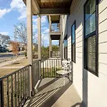 Sunspire-Private Deck-In East Nashville
