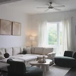 Welcome To Your East Nashville Oasis! Super Host!
