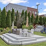 Germantown Old Grand House