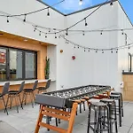 Apartment New Ph With Rooftop Lounge And Close To Broadway *