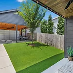 Holiday home The Ashland House - Stylish Design, Backyard Oasis