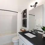 New Build Sleeps 12 2 Condos In Scenic Bluffside Minutes To Downtown