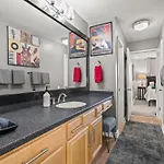 Heart Of Downtown/Walk To Broadway & The Action/Bars/Music Venues/Honky Tonks!