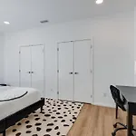 Boutique Condo On Nashville Riverfront- Park Free