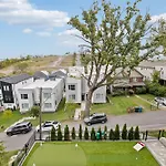 2Mi Downtown Hot Tub Balcony 4 King Beds