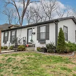 Cozy Getaway - Close To Dt Nash & Germantown