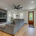 Holiday home Sleek & Convenient East